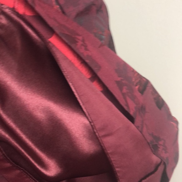 WHBM Burgundy Rose Jacquard Dress - Picture 9 of 10